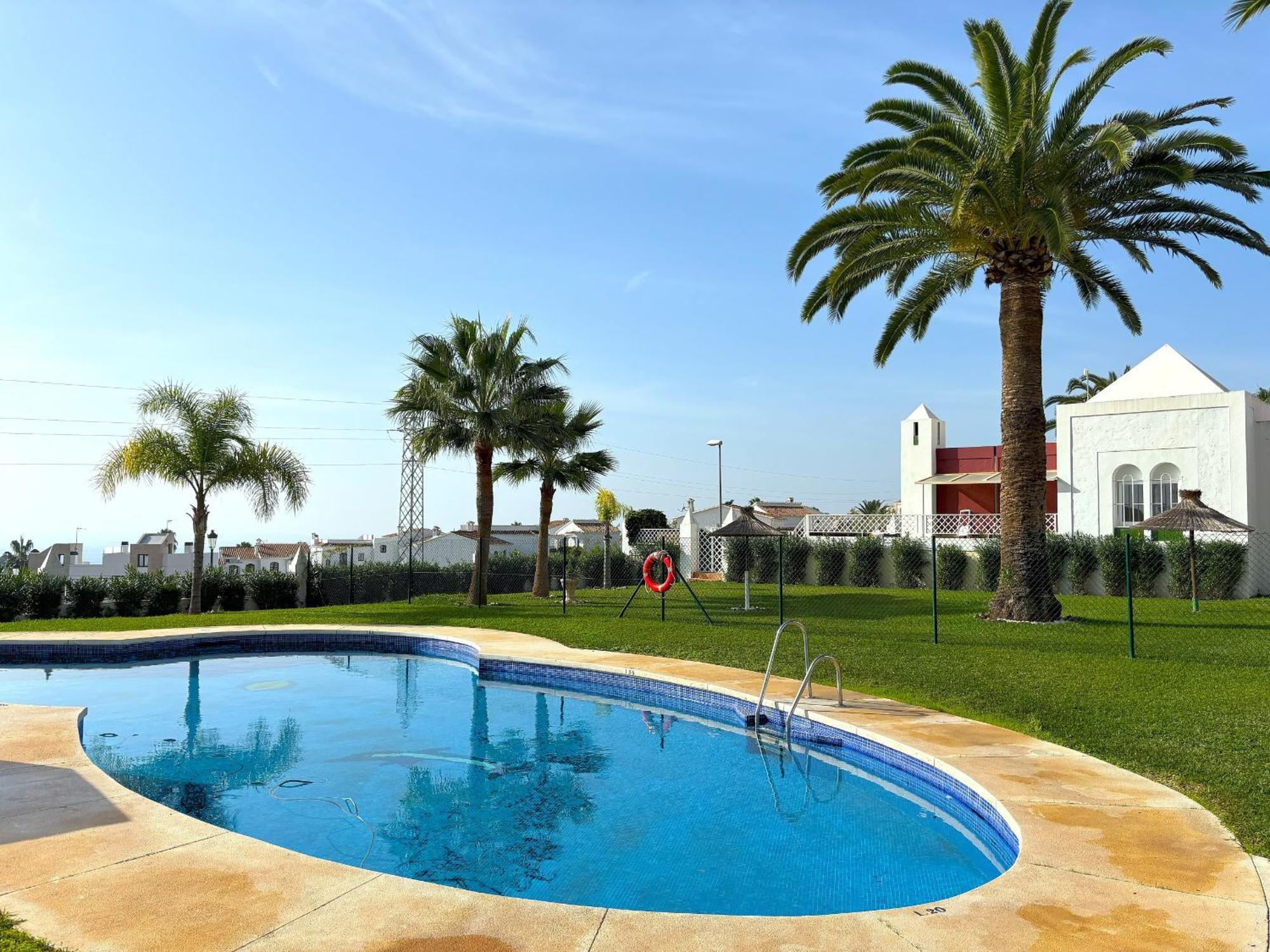 Urb. Alhambra II 15 Villa Nerja Exterior foto